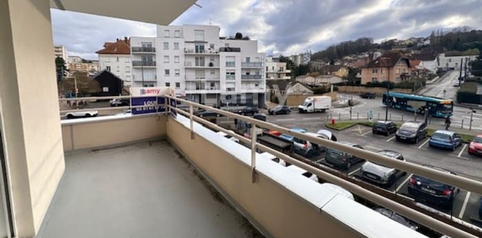 Image 8 sur 10 - Appartement  ·  Location · Besancon (25000) · 4 pièces · 77m²