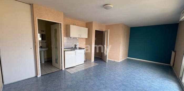 Image 1 sur 6 - Appartement  ·  Location · Rennes (35000) · 1 pièce · 31m²