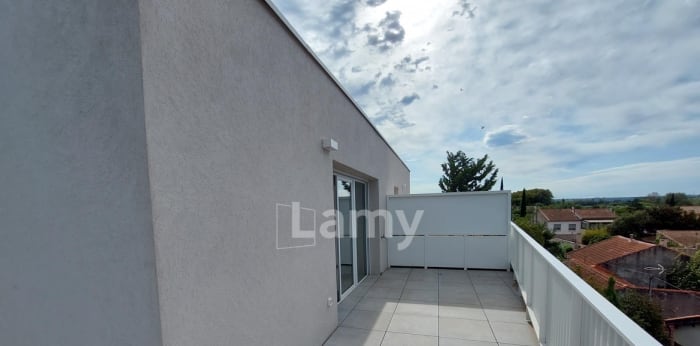 Image 14 sur 15 - Appartement  ·  Location · Nimes (30000) · 3 pièces · 66m²