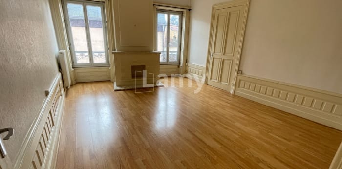 Image 1 sur 9 - Appartement  ·  Location · Villefranche Sur Saone (69400) · 5 pièces · 105m²
