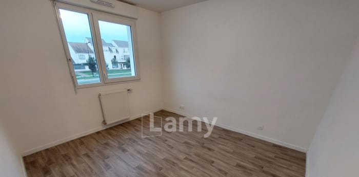 Image 5 sur 10 - Appartement  ·  Location · St Pierre Du Perray (91280) · 2 pièces · 39m²