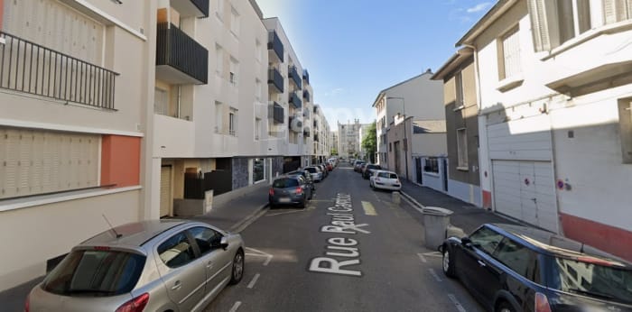 Image 1 sur 3 - Parking/box  ·  Location · Villeurbanne (69100) · 10m²