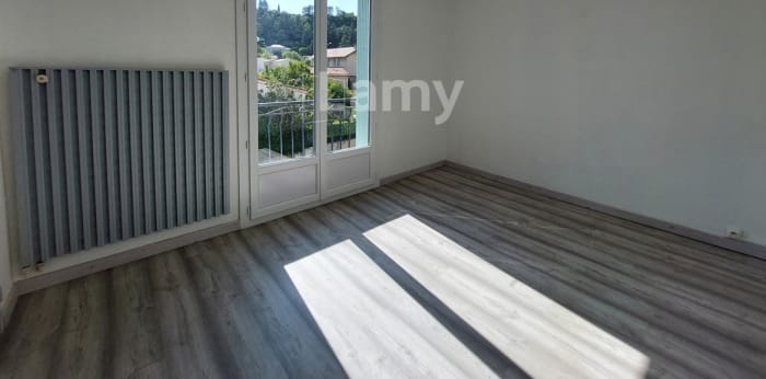 Image 4 sur 13 - Appartement  ·  Location · Sisteron (04200) · 4 pièces · 89m²