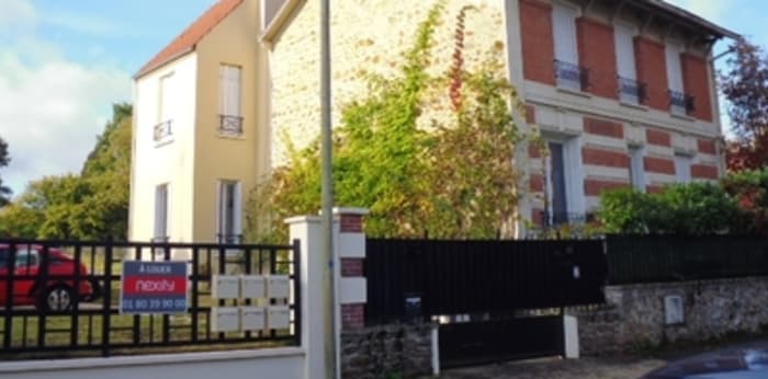 Image 1 sur 4 - Appartement  ·  Location · Bois Le Roi (77590) · 1 pièce · 24m²