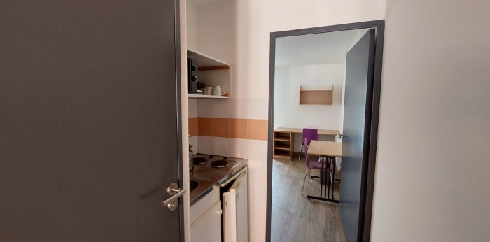 Image 10 sur 20 - Appartement  ·  Location · Nimes (30000) · 1 pièce · 18m²