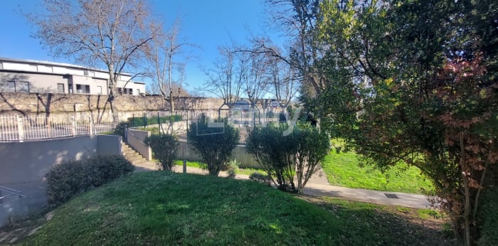 Image 14 sur 16 - Appartement  ·  Location · Arles (13200) · 1 pièce · 25m²