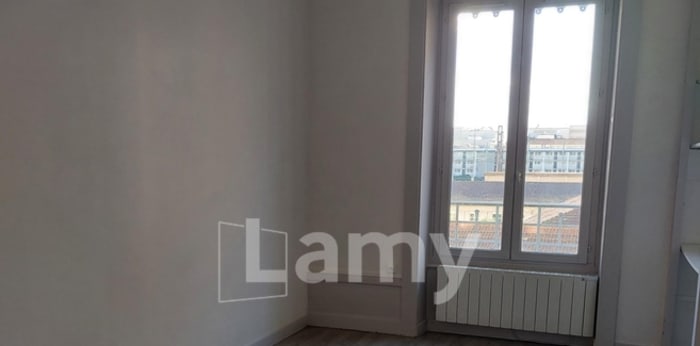 Image 3 sur 10 - Appartement  ·  Location · Lyon (69007) · 4 pièces · 111m²