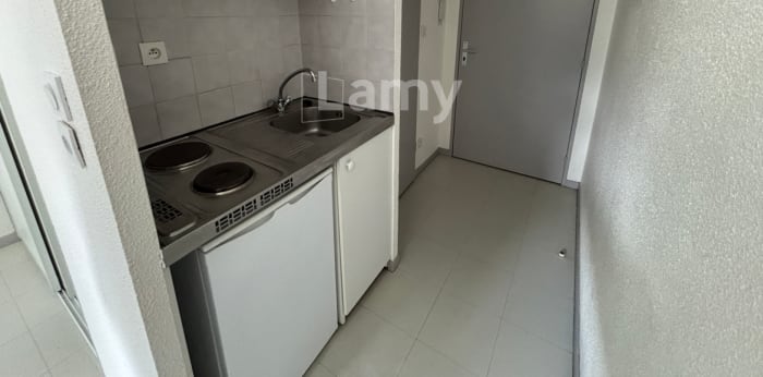 Image 1 sur 6 - Appartement  ·  Location · Dijon (21000) · 1 pièce · 18m²