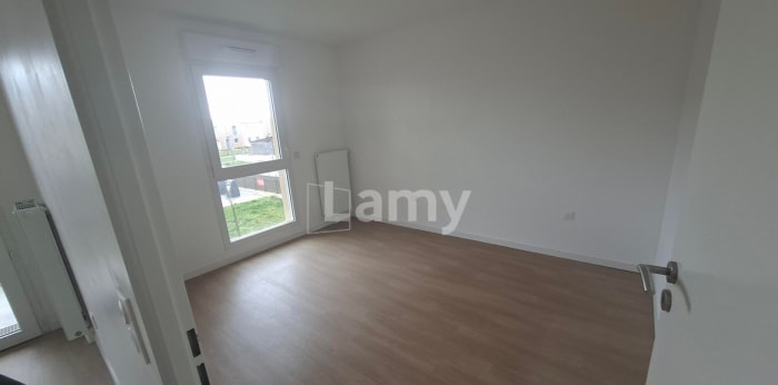 Image 2 sur 3 - Appartement  ·  Location · Fleury Sur Orne (14123) · 2 pièces · 41m²