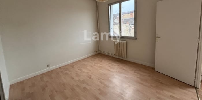 Image 5 sur 11 - Appartement  ·  Location · Dijon (21000) · 2 pièces · 46m²
