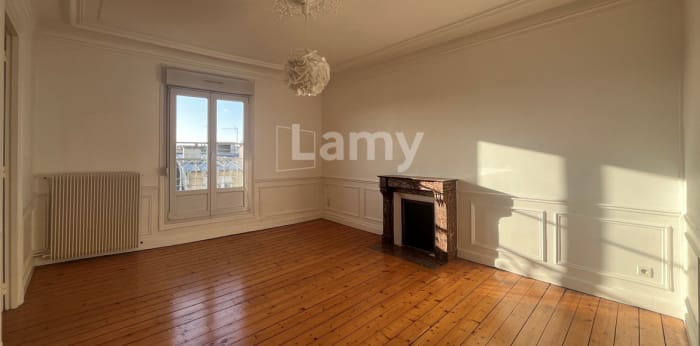 Image 1 sur 11 - Appartement  ·  Location · Reims (51100) · 3 pièces · 57m²