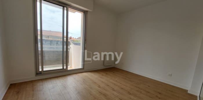 Image 6 sur 10 - Appartement  ·  Location · Les Sables D Olonne (85100) · 2 pièces · 42m²