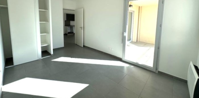 Image 8 sur 11 - Appartement  ·  Location · La Trinite (06340) · 2 pièces · 43m²