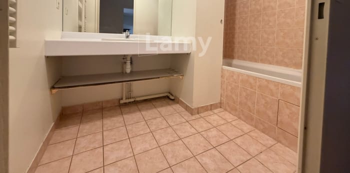 Image 9 sur 9 - Appartement  ·  Location · Villefranche Sur Saone (69400) · 3 pièces · 61m²