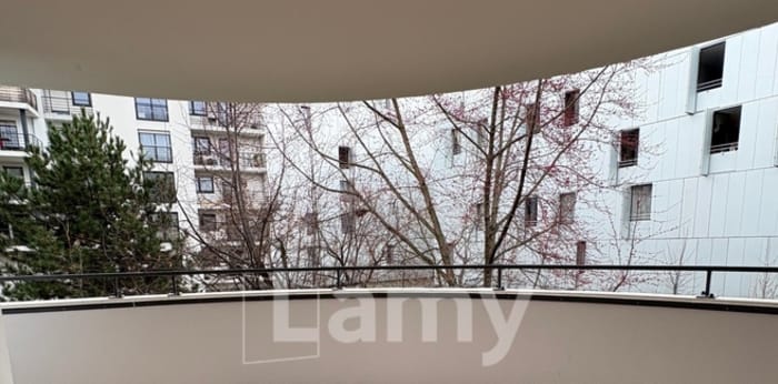 Image 1 sur 13 - Appartement  ·  Location · Lyon (69007) · 5 pièces · 115m²