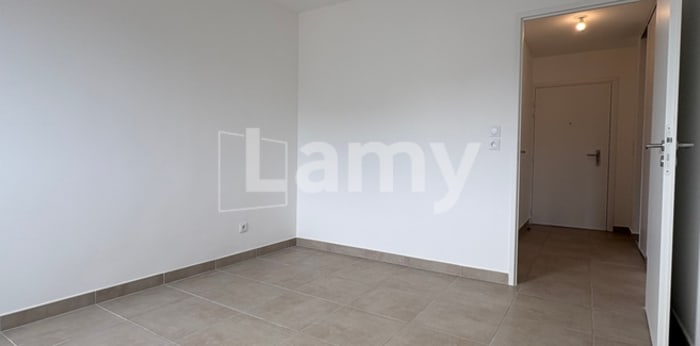 Image 5 sur 11 - Appartement  ·  Location · Les Angles (30133) · 2 pièces · 42m²