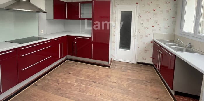 Image 1 sur 10 - Maison/villa  ·  Location · Emmerin (59320) · 4 pièces · 105m²