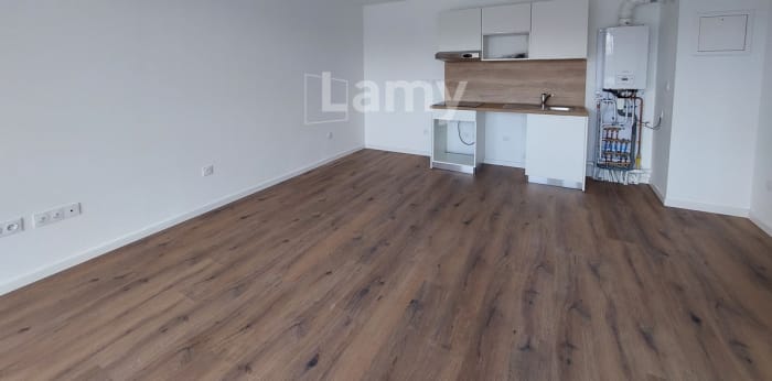 Image 2 sur 9 - Appartement  ·  Location · Lens (62300) · 3 pièces · 61m²