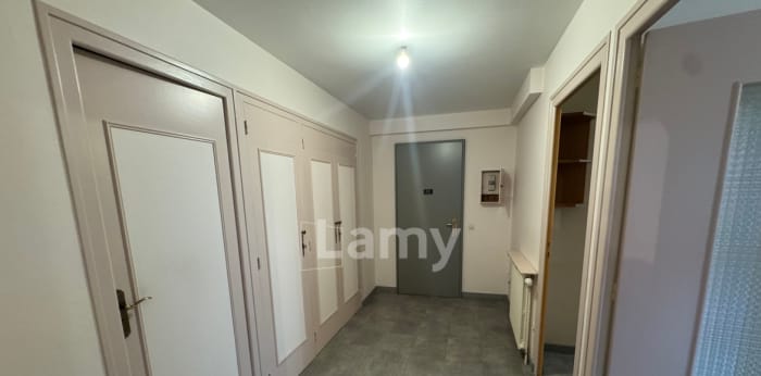 Image 6 sur 9 - Appartement  ·  Location · Annecy (74000) · 3 pièces · 69m²