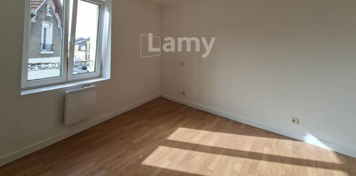 Image 2 sur 8 - Appartement  ·  Location · Reims (51100) · 2 pièces · 31m²