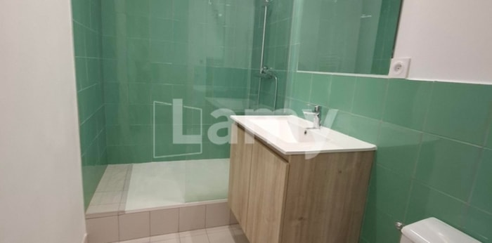Image 9 sur 13 - Appartement  ·  Location · Marseille (13002) · 3 pièces · 90m²