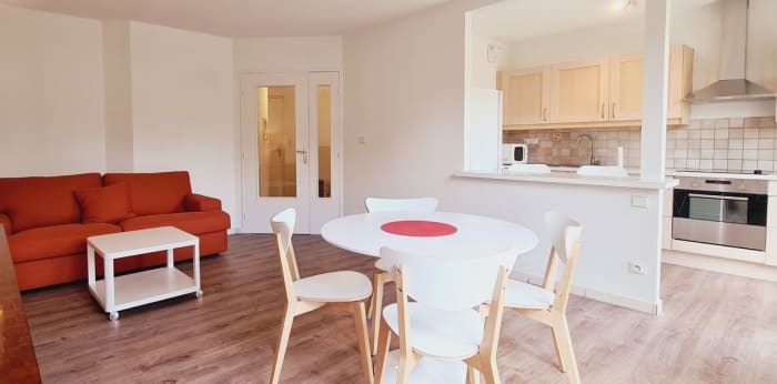 Image 2 sur 14 - Appartement  ·  Location · Meylan (38240) · 2 pièces · 48m²