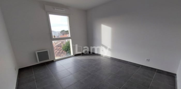 Image 5 sur 8 - Appartement  ·  Location · Avignon (84000) · 3 pièces · 60m²