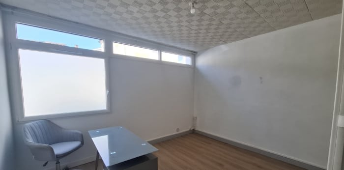Image 4 sur 5 - Appartement  ·  Location · Bordeaux (33000) · 1 pièce · 26m²