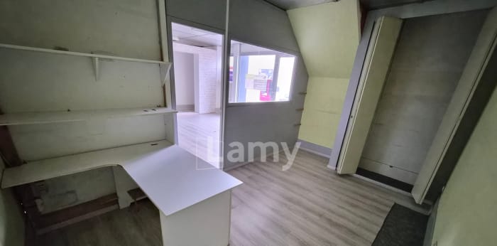 Image 4 sur 12 - Bureaux  ·  Location · Auxerre (89000) · 59m²