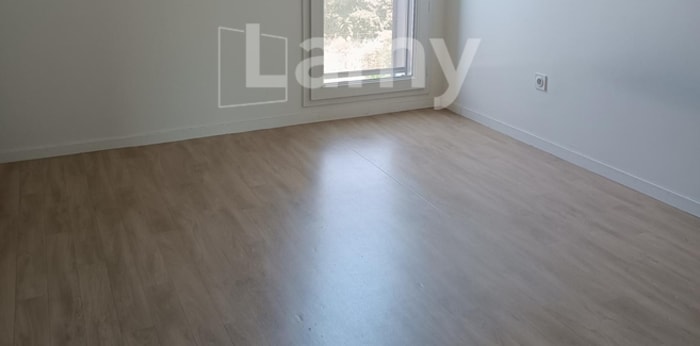 Image 5 sur 6 - Appartement  ·  Location · St Avertin (37550) · 2 pièces · 45m²