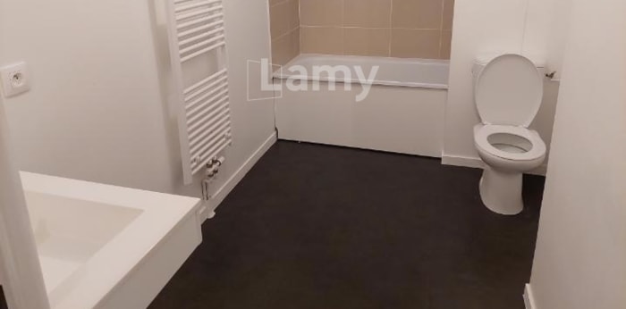 Image 3 sur 7 - Appartement  ·  Location · Vaureal (95490) · 2 pièces · 44m²