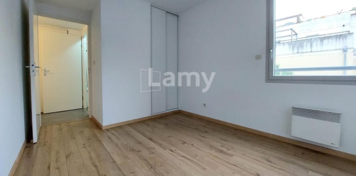 Image 9 sur 18 - Appartement  ·  Location · Toulouse (31200) · 4 pièces · 84m²