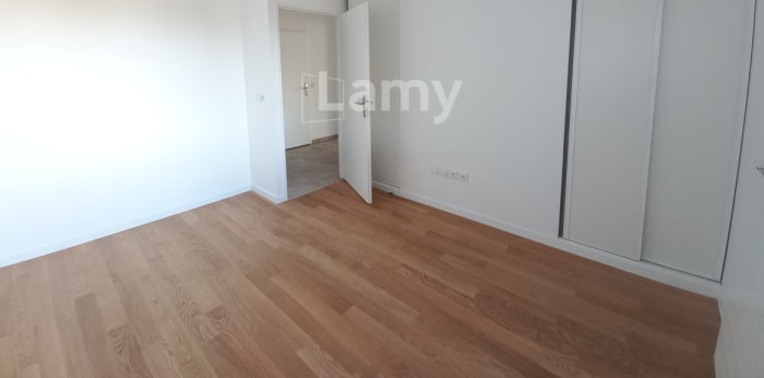 Image 6 sur 9 - Appartement  ·  Location · Chambery (73000) · 3 pièces · 71m²