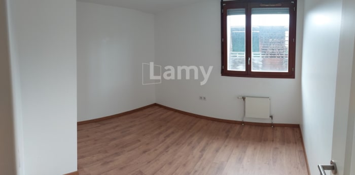 Image 4 sur 13 - Appartement  ·  Location · Nancy (54100) · 4 pièces · 109m²