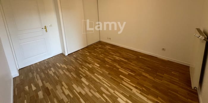 Image 6 sur 8 - Appartement  ·  Location · Lyon (69003) · 3 pièces · 65m²