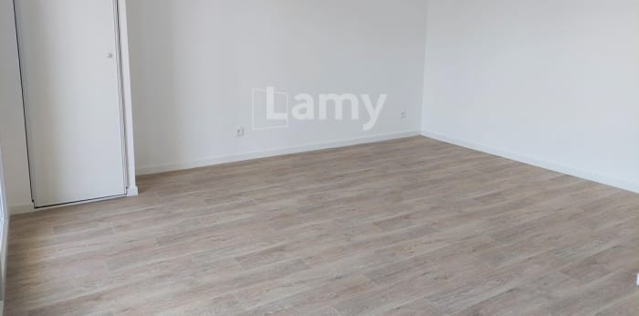 Image 5 sur 5 - Appartement  ·  Location · Montbazon (37250) · 1 pièce · 34m²