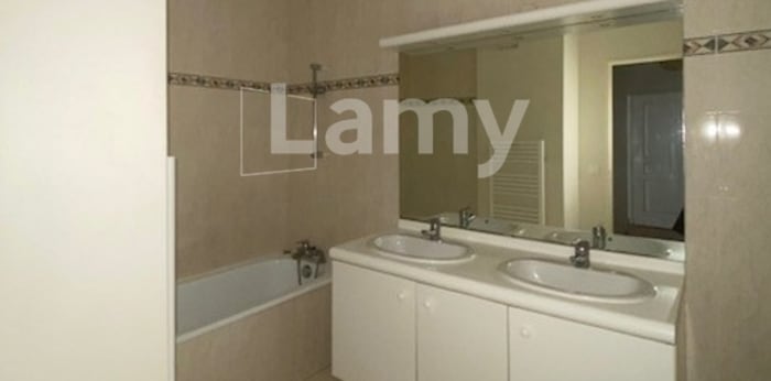 Image 5 sur 6 - Appartement  ·  Location · Lyon (69006) · 3 pièces · 87m²