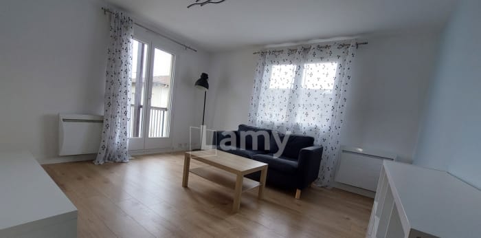 Image 2 sur 10 - Appartement  ·  Location · Grenoble (38100) · 2 pièces · 52m²
