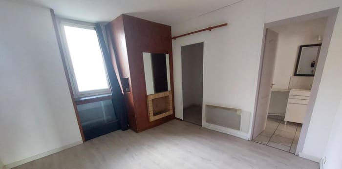 Image 2 sur 4 - Appartement  ·  Location · Tarbes (65000) · 1 pièce · 55m²
