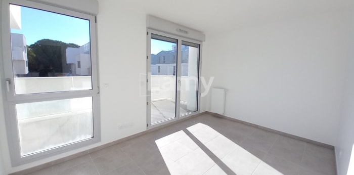 Image 6 sur 8 - Appartement  ·  Location · Marseille (13010) · 2 pièces · 54m²
