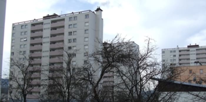 Image 1 sur 3 - Parking/box  ·  Location · Besancon (25000) · 10m²