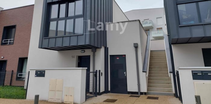 Image 1 sur 7 - Appartement  ·  Location · St Cyr L Ecole (78210) · 3 pièces · 64m²