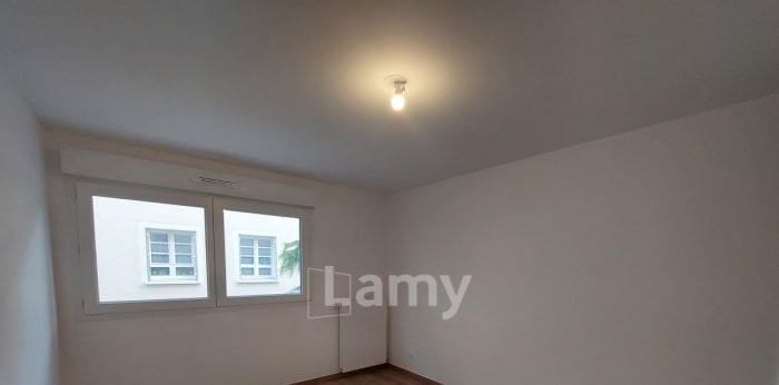 Image 5 sur 9 - Appartement  ·  Location · Bourg En Bresse (01000) · 3 pièces · 72m²