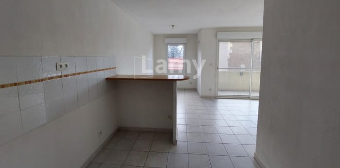 Image 3 sur 13 - Appartement  ·  Location · Nimes (30900) · 2 pièces · 47m²