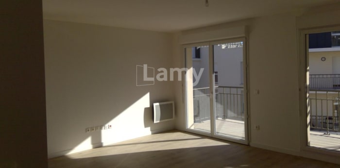 Image 1 sur 5 - Appartement  ·  Location · Noisy Le Grand (93160) · 3 pièces · 66m²