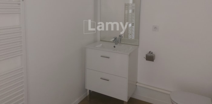 Image 5 sur 7 - Appartement  ·  Location · Epernon (28230) · 2 pièces · 41m²