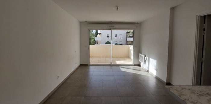 Image 5 sur 15 - Appartement  ·  Location · Nimes (30000) · 1 pièce · 28m²