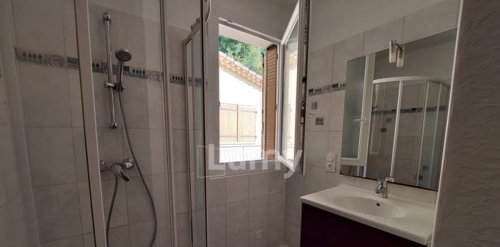 Image 6 sur 7 - Appartement  ·  Location · Laragne Monteglin (05300) · 4 pièces · 64m²