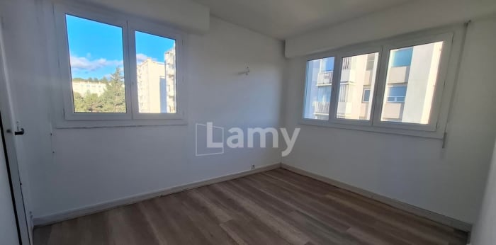 Image 7 sur 13 - Appartement  ·  Location · Marseille (13013) · 3 pièces · 58m²