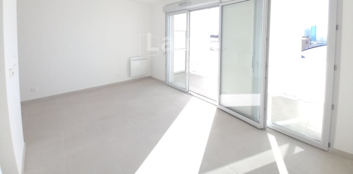 Image 2 sur 11 - Appartement  ·  Location · Marseille (13015) · 1 pièce · 27m²